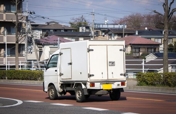 急ぎの配送はご相談いただければスポット便で対応いたします | 東大阪市の軽貨物運送なら実績豊富な合同会社魁斗